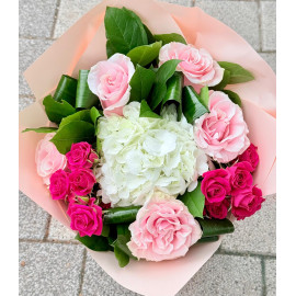 Buchet Multicolor cu Trandafiri BHR124